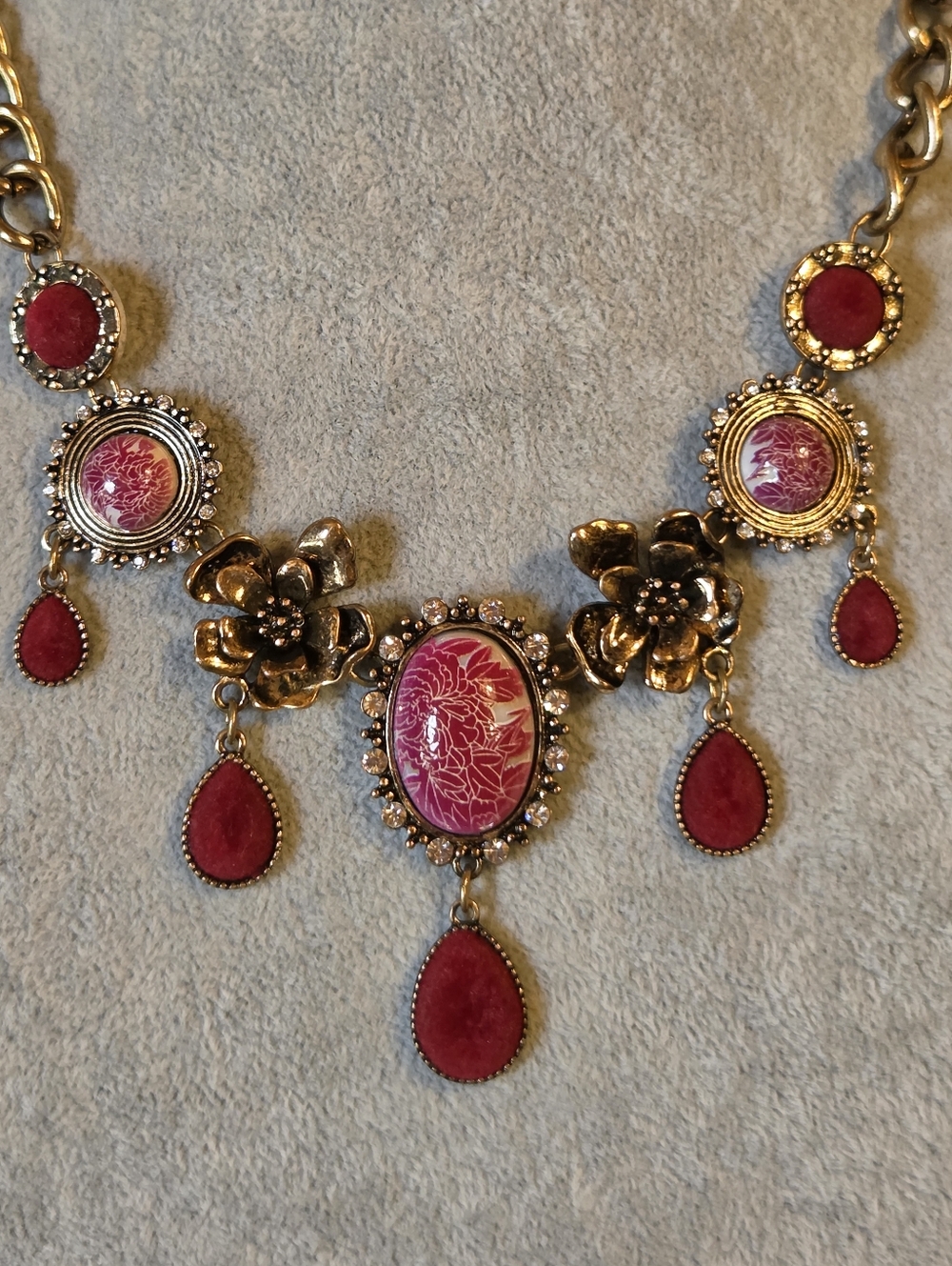 Gold-Tone Pink Statement Floral Pendant Necklace /w Velvety Drops - Picture 2 of 4